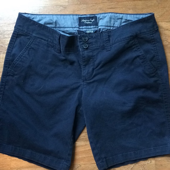 American Eagle Bermuda navy shorts size 2 - Picture 2 of 3
